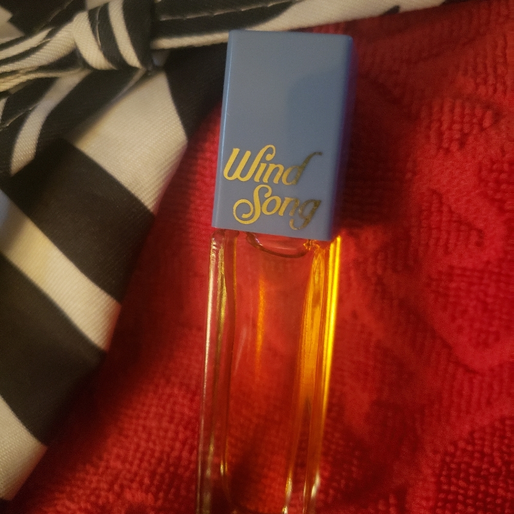 Women's Perfume Vintage (WIND SONG) by Giorgio Beverly Hills - Picture 7 of 8